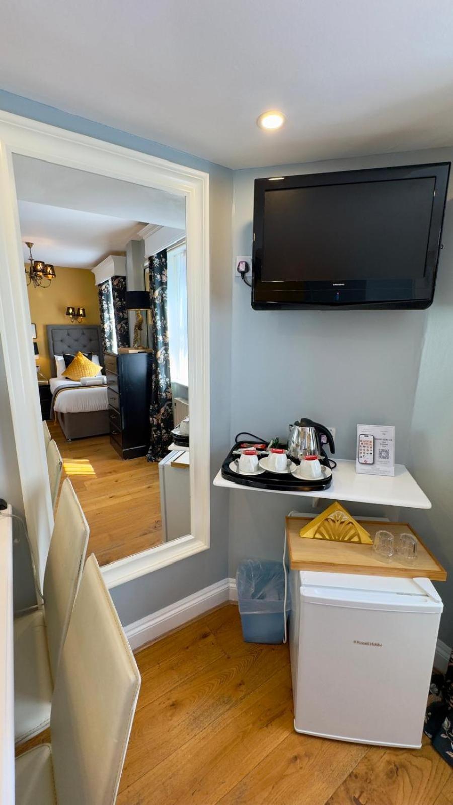 Piccolino Hyde Park B&B