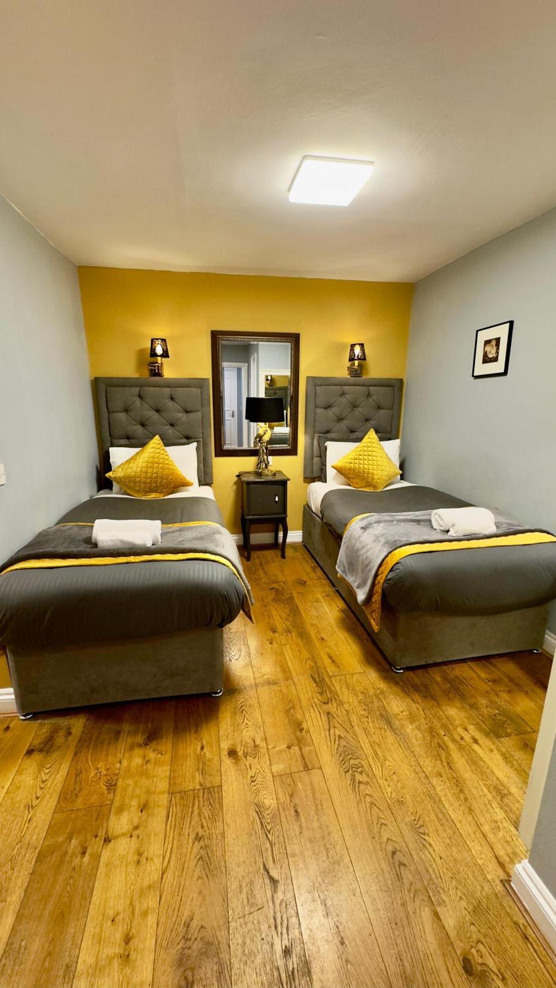 Piccolino Hyde Park B&B