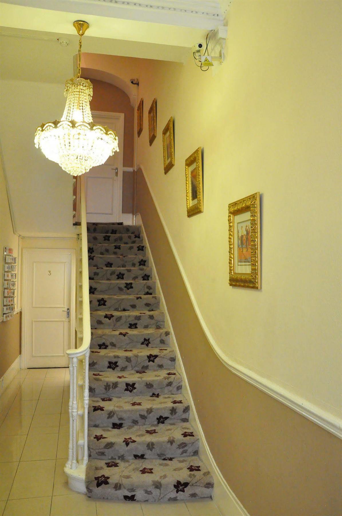 B&B Piccolino Hyde Park 2*